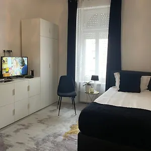 Executive Single With En-suite In Centre Guest house